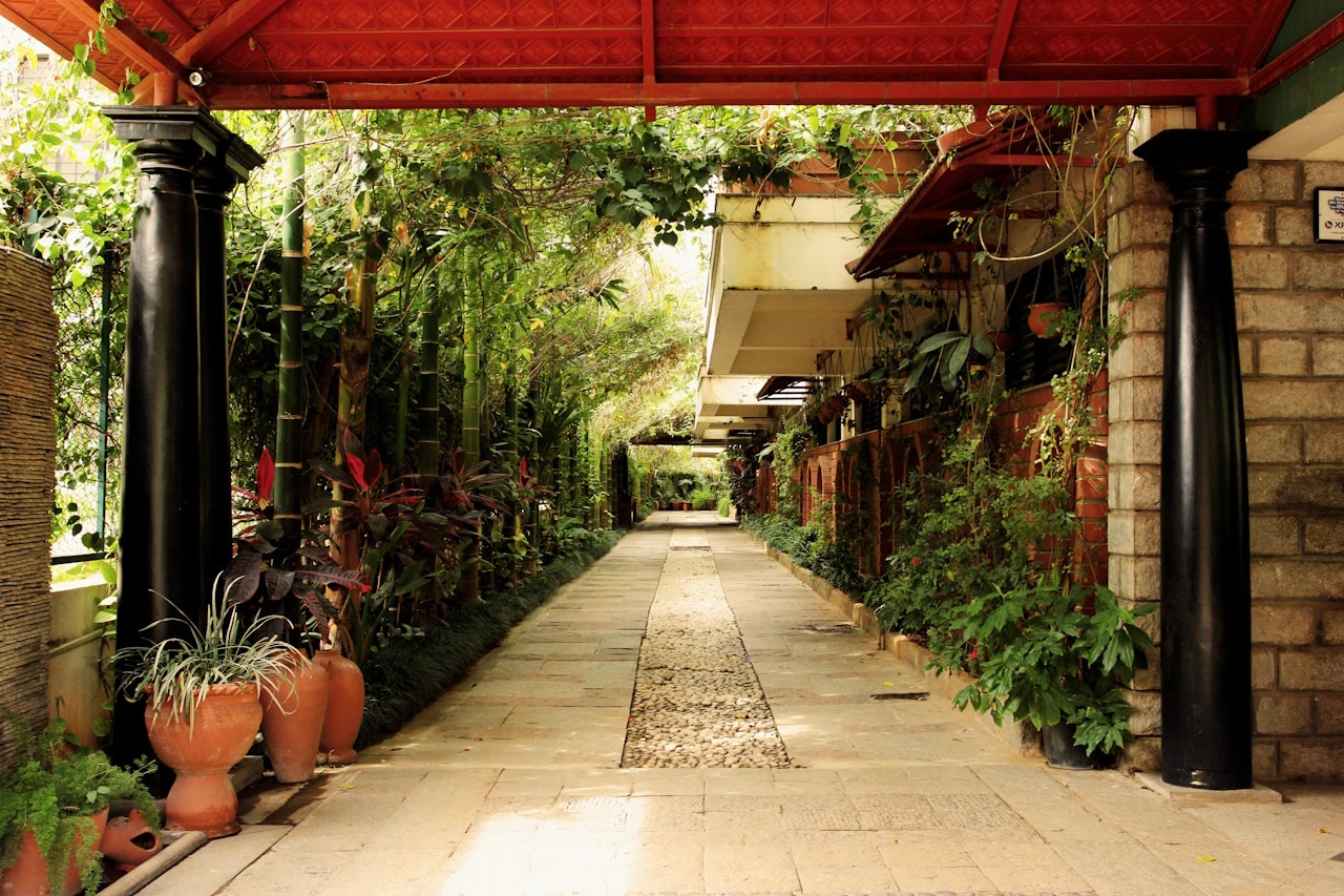 green path entrance2
